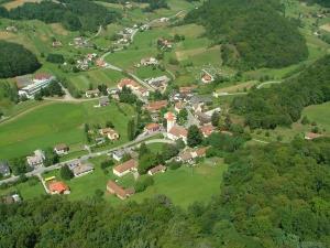 Pörga - središče vasi Grad